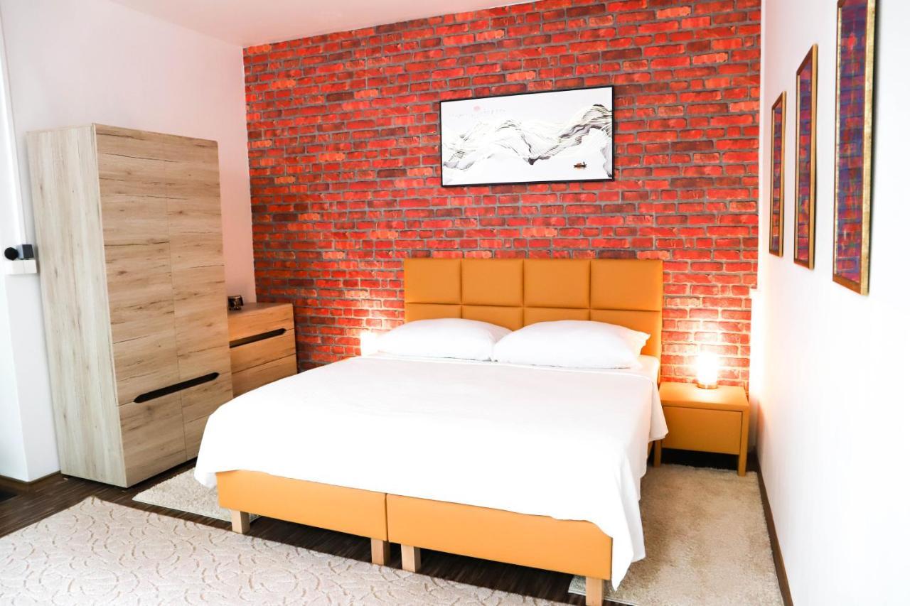 «Go West» Guest Rooms Вена Экстерьер фото
