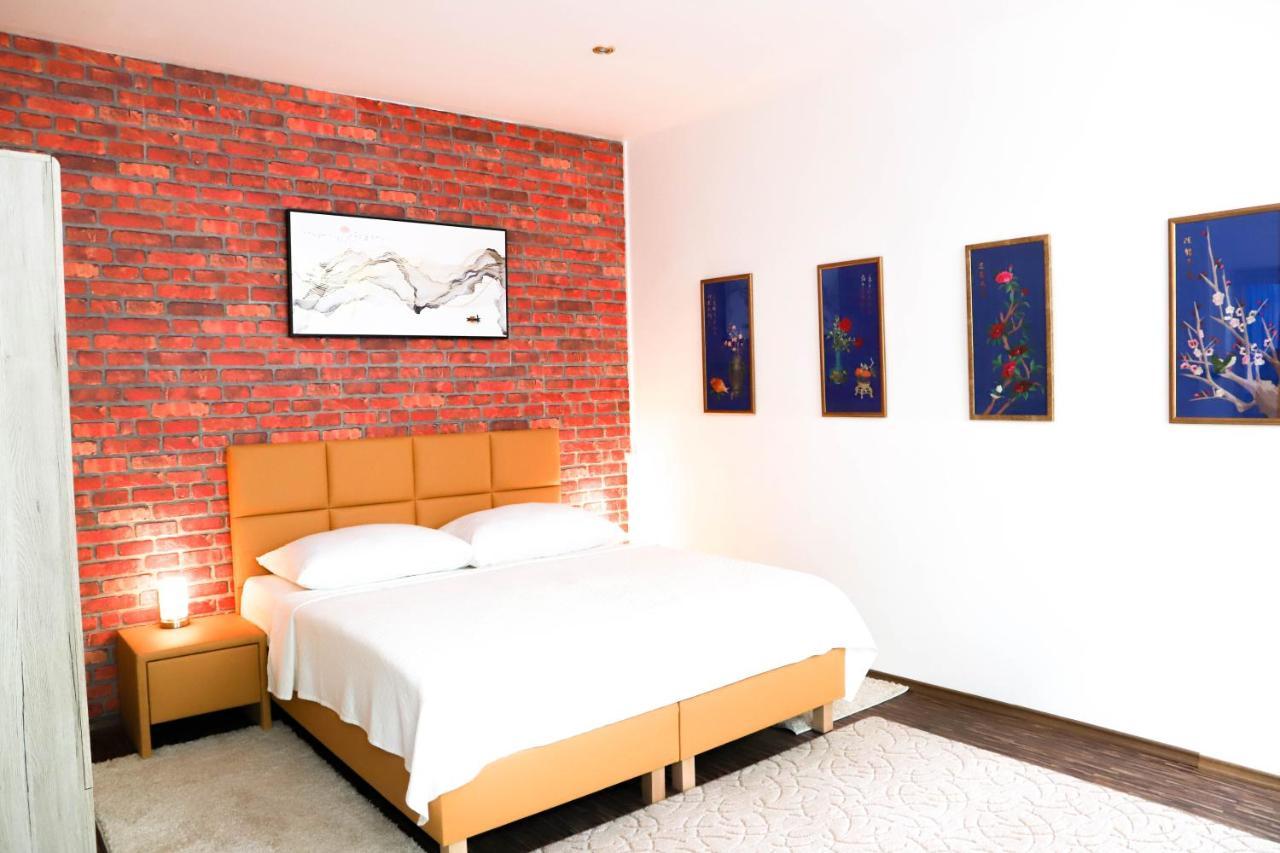 «Go West» Guest Rooms Вена Экстерьер фото