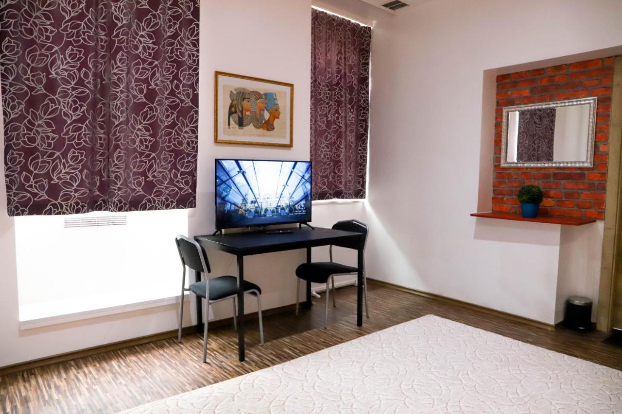 «Go West» Guest Rooms Вена Экстерьер фото