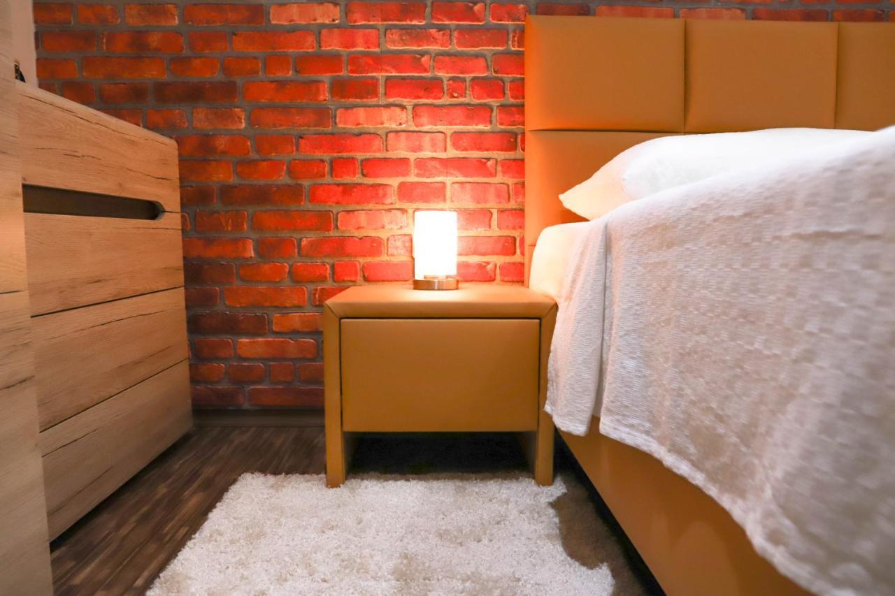 «Go West» Guest Rooms Вена Экстерьер фото