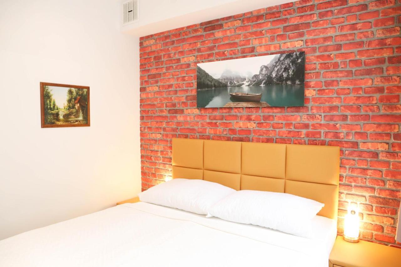 «Go West» Guest Rooms Вена Экстерьер фото